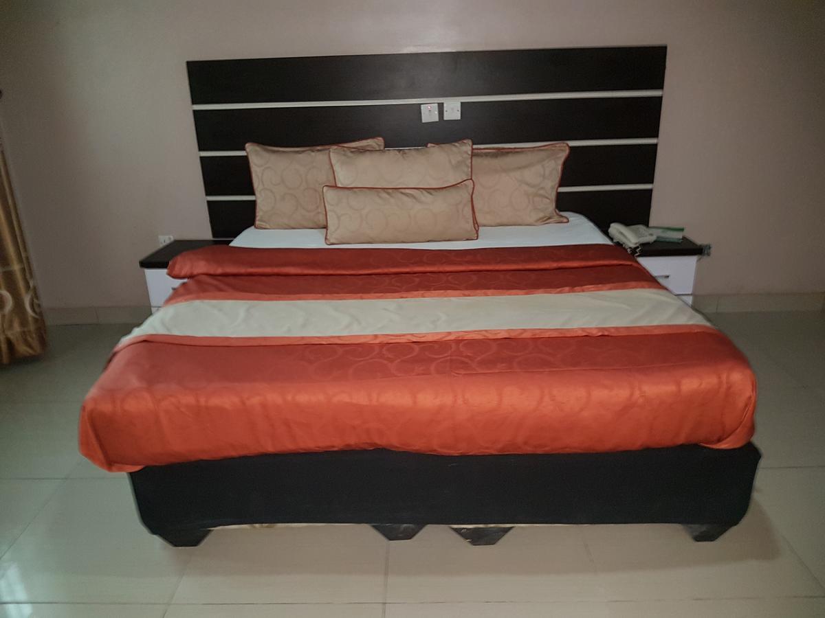 Royal Terrace Hotel & Towers Lagos Exterior foto